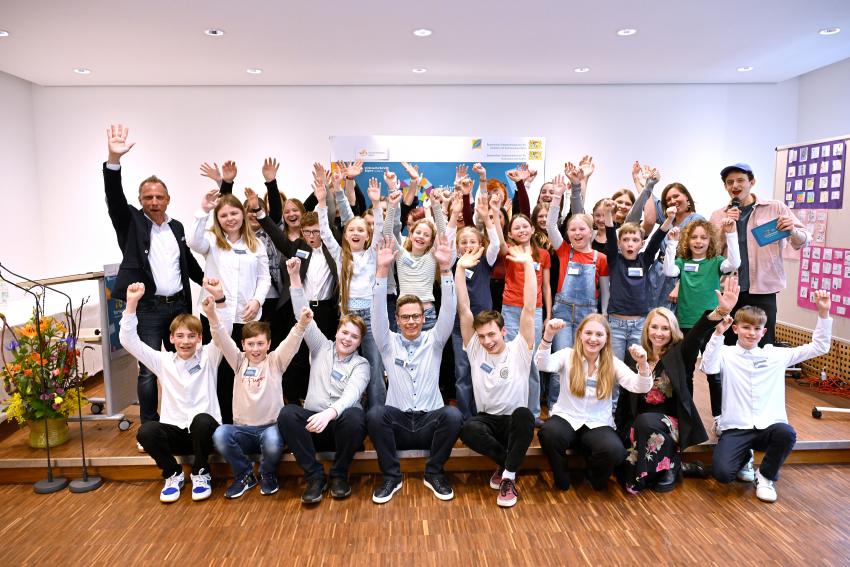 Bild vergrössert sich per Mausklick - >Termin - 10 Jahre Partnerschule Verbraucherbilddung