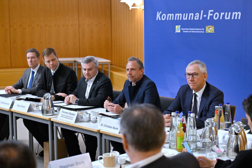 Minister Glauber beim 2. Kommunal-Forum in Niederbayern