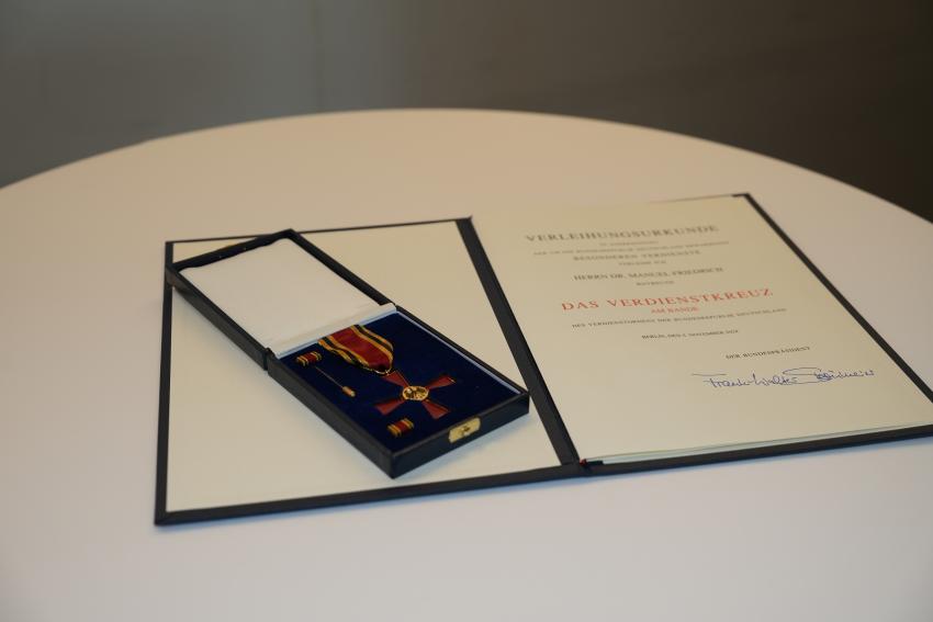 Das Verdienstkreuz am Bande des Verdienstordens der Bundesrepublik Deutschland