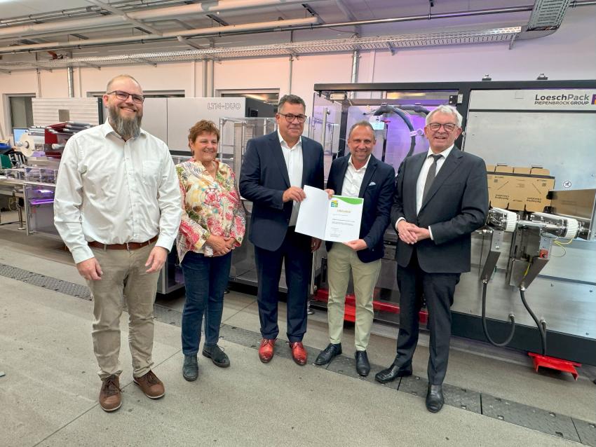 Bild vergrössert sich per Mausklick - >Termin - Aushändigung Umwelt- u. Klimapakturkunde an Fa. LOESCH Verpackungstechnik GmbH & Co.KG