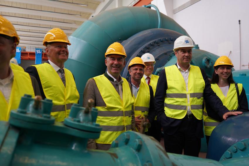 Ministerpräsident Dr. Markus Söder besichtigt gemeinsam mit Bayerns Umwelminister Thorsten Glauber und Wirtschaftsminister Hubert Aiwanger das Pumpspeicherwerk Happurg.