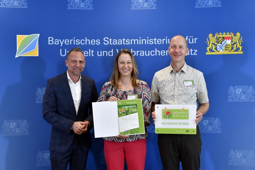 Bayerns Umweltminister Thorsten Glauber zeichnet 