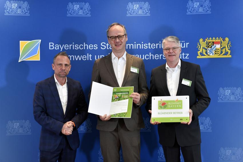 Bayerns Umweltminister Thorsten Glauber zeichnet 
