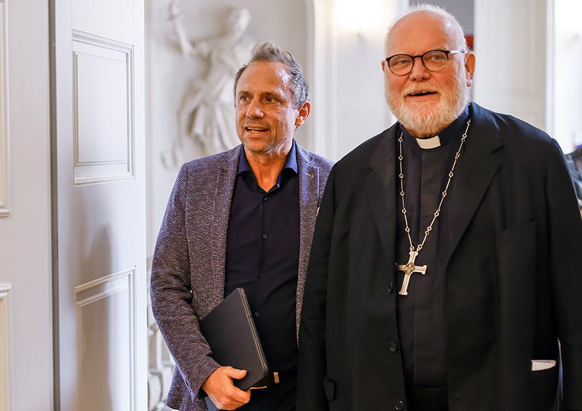 Staatsminister Thorsten Glauber und Reinhard Kardinal Marx