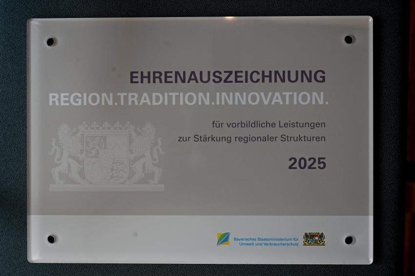 Ehrenauszeichnung REGION.TRADITION.INNOVATION für vorbildliche Leistungen zur Stärkung regionaler Strukturen 2025