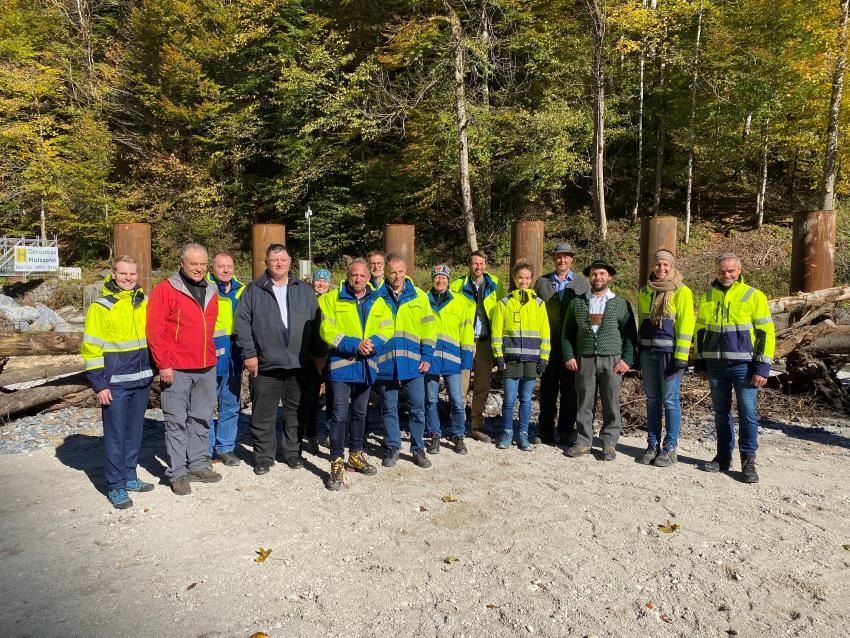 Gruppenfoto mit Minister Glauber