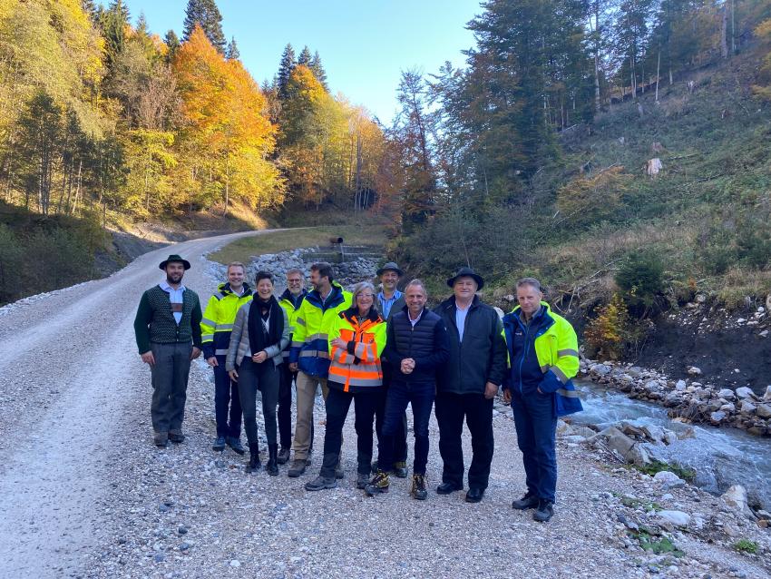 Gruppenfoto mit Minister Glauber