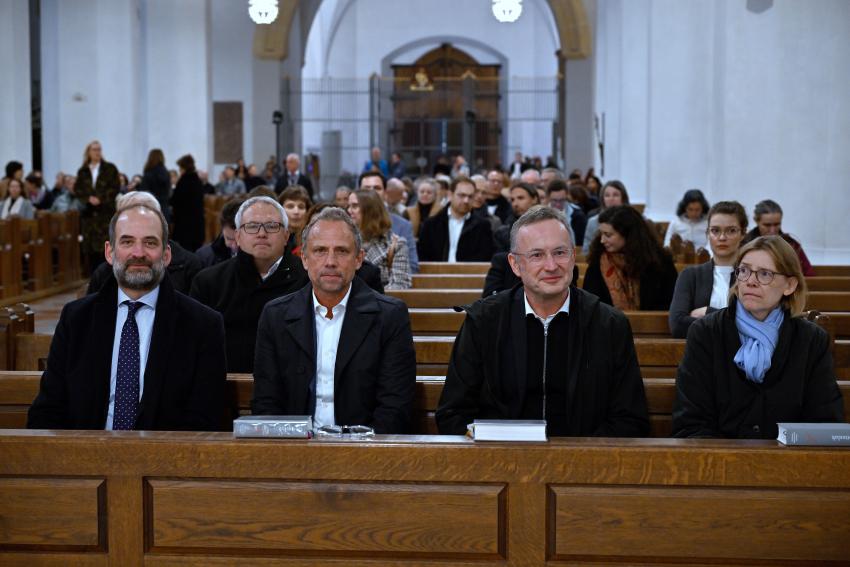 von links nach rechts: Dr. Matthias Belafi, Umweltminister Thorsten Glauber, Landesbischof Christian Kopp und Stephanie Herrmann