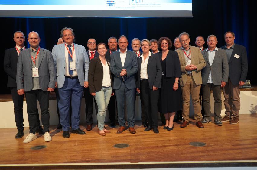 Gruppenfoto von der Eröffnungsveranstaltung der Bayerischen Tierärztetage in Bamberg.