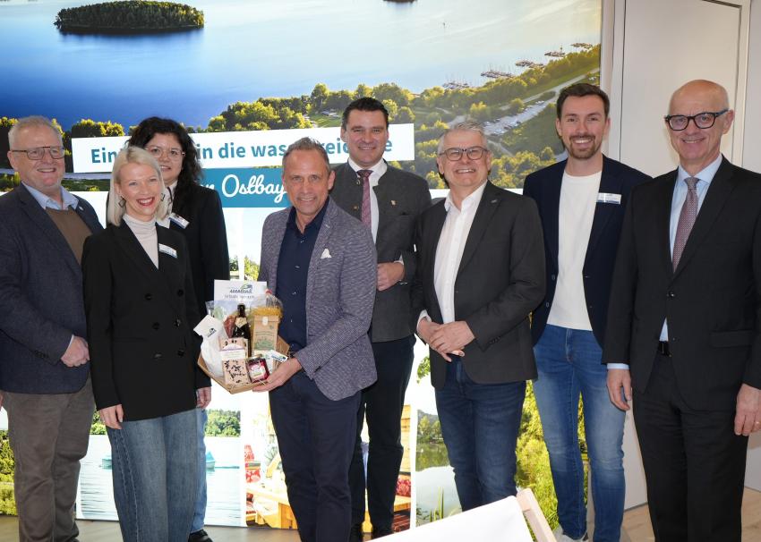 Bild vergrössert sich per Mausklick - >Termin - Eröffnung Freizeit Messe Nürnberg