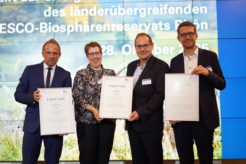Bild vergrössert sich per Mausklick - >Termin - Festveranstaltung Abschluss der Evaluierung des UNESCO-Biosphärenreservats Rhön