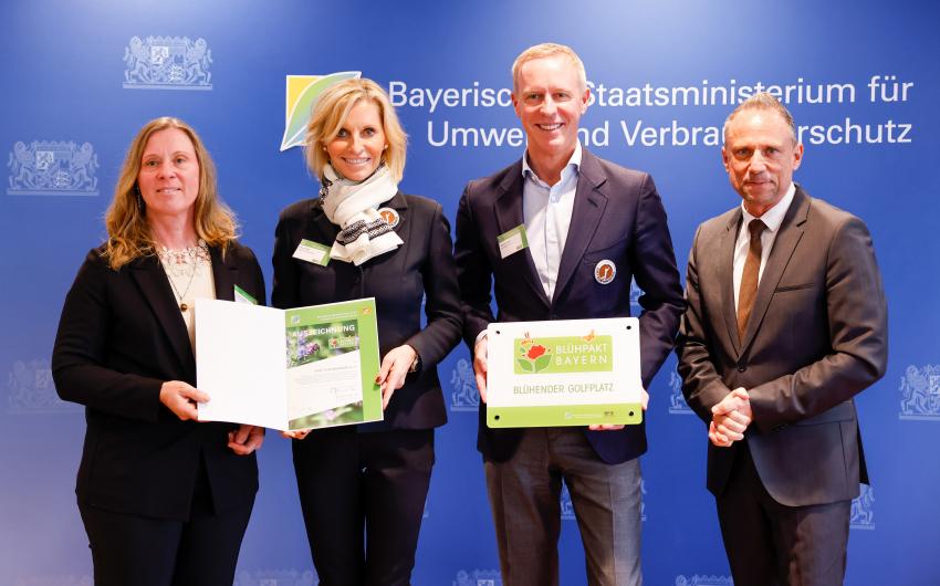 Der Golf Club Würzburg e. V. nimmt die Auszeichnung als 