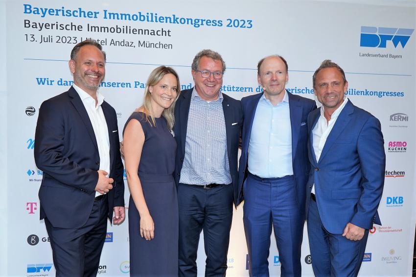 Gruppenfot mit Umweltminister Thorsten Glauber