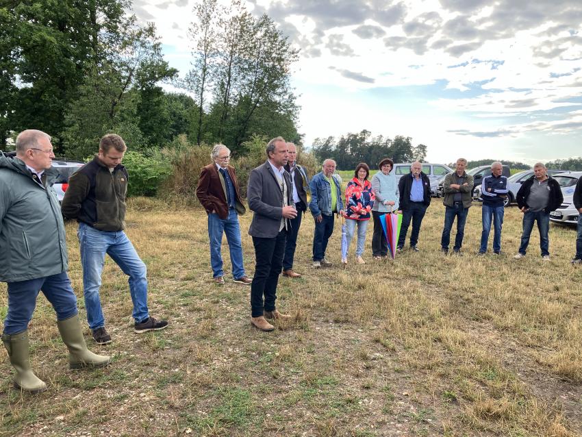 Das Foto zeigt Umweltminister Thorsten Glauber bei seiner Rede an die geladenen Gäste.