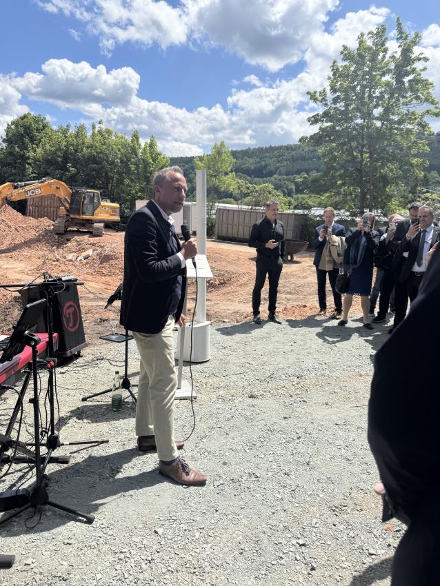 Umweltminister Thorsten Glauber bei seiner Rede.