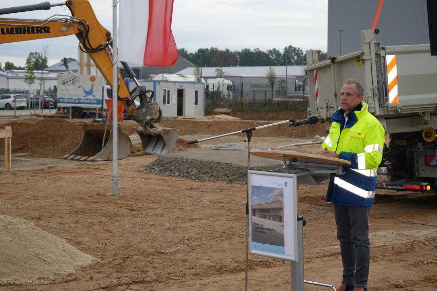 Bild vergrössert sich per Mausklick - >Termin - Spatenstich Neubau Flussmeisterstelle Straubing