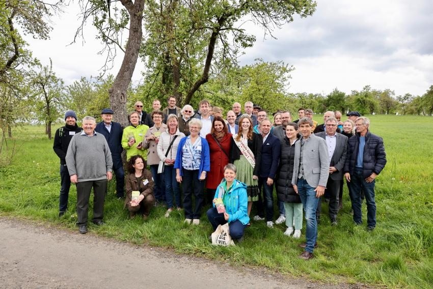 Gruppenbild vom Tag der Streuobstwiese im Landkreis Forchheim
