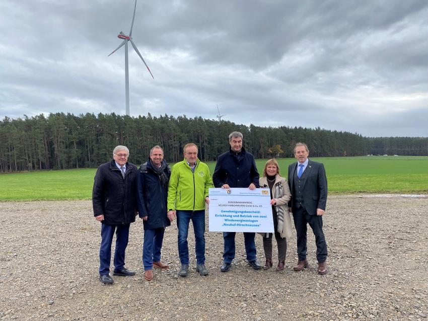 Bild vergrössert sich per Mausklick - >Termin - Übergabe Genehmigungsbescheid für Windkraftanlagen in Neuhof an der Zenn