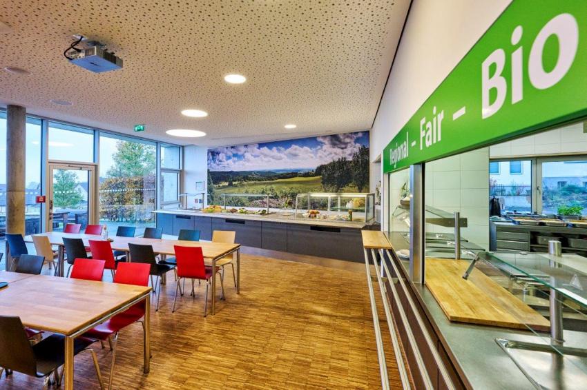 Speisesaal der Umweltbildungsstätte Oberelsbach