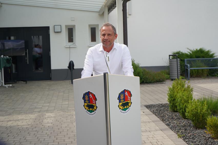 Umweltminister Thorsten Glauber bei seiner Rede
