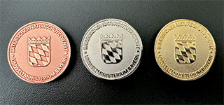 Medaillen in Bronze, Silber und Gold