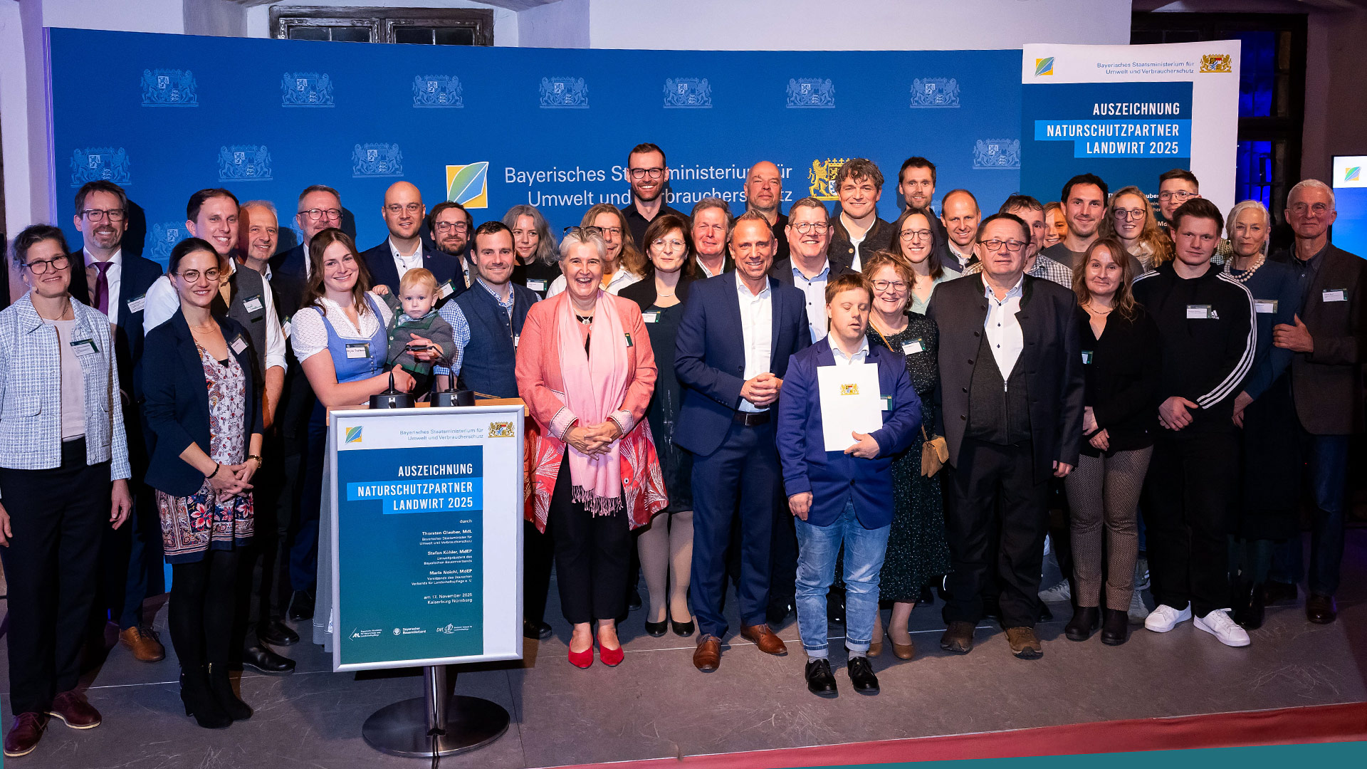 Gruppenfoto mit Minister Glauber
