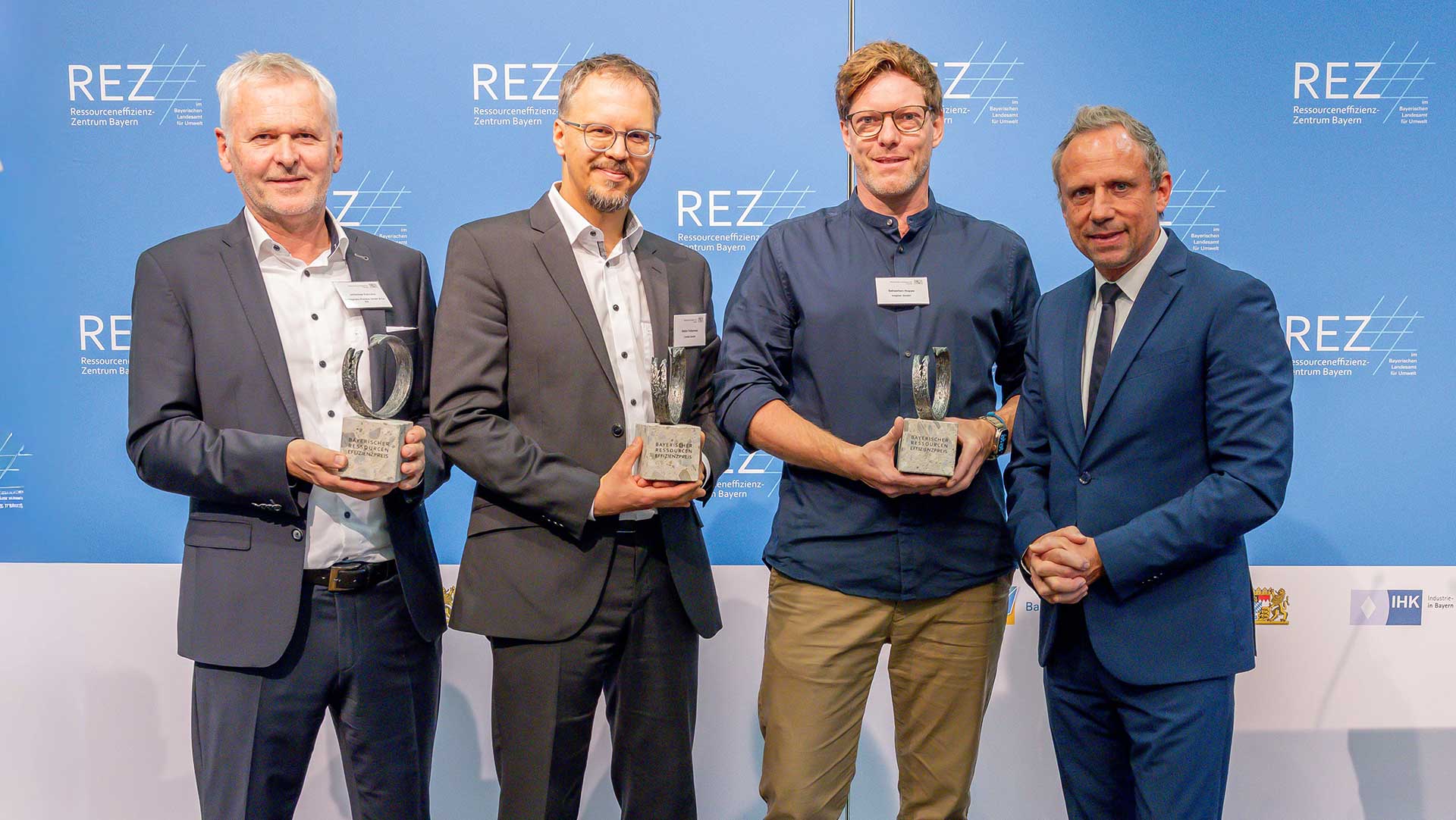 Gruppenfoto mit Minister Glauber