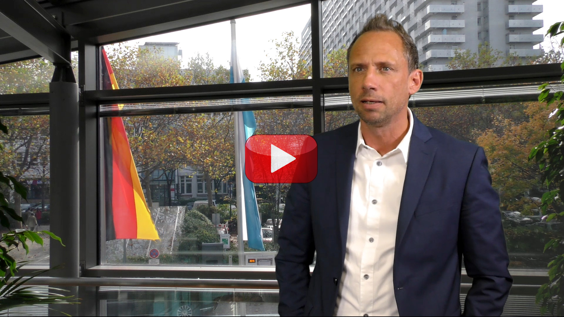 Umweltminister Thorsten Glauber zum Thema Microplastik - Externer Link zum Youtube-Kanal des Bayerischen Staatsministeriums für Umwelt und Verbraucherschutz Umweltminister Thorsten Glauber zum Thema Microplastik - Externer Link zum Youtube-Kanal des Bayerischen Staatsministeriums für Umwelt und Verbraucherschutz