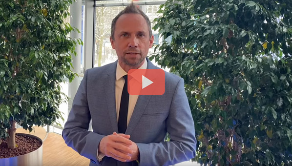 Umweltminister Glauber am Rednerpult