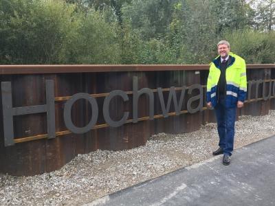 Umweltminister Dr. Marcel Huber weiht Hochwasserschutzmaßnahme im Mindeltal ein