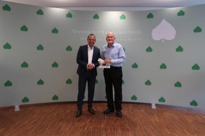 Minister Glauber würdigt das herausragende Engagement von Ludwig Sothmann, Ehrenpräsident des Landesbundes für Vogel- und Naturschutz in Bayern e. V.