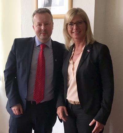 Nationalparke Bayerischer Wald und Šumava wachsen weiter zusammen; Zusammenarbeit mit Tschechien intensiviert; v.l.n.r: Umweltminister Richard Brabec, Umweltministerin Ulrike Scharf