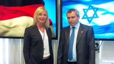 Bayern und Israel intensivieren Zusammenarbeit bei Wassernutzung und Klimagasen; v.l.n.r: Umweltminister Zeev Elkin, Umweltministerin Ulrike Scharf