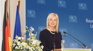 Umweltministerin Ulrike Scharf als Festrednerin beim Staatsempfang zum ersten Bayerischen Natura 2000-Gipfel