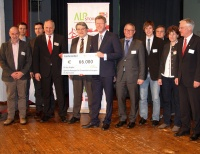 Umweltminister Dr. Marcel Huber überreicht Förderbescheid in Höhe von 66.000 Euro an das länderübergreifende Projekt Alpstore zur Erforschung von Speichertechnologien
