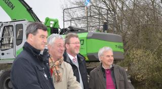 Die Umgestaltung des Wöhrder Sees im Herzen Nürnbergs ist das wasserwirtschaftliche Großprojekt Mittelfrankens. Dies betonten der Bayerische Umweltminister Dr. Marcel Huber und der Bayerische Finanzminister Dr. Markus Söder beim Start der aktuellen Baggerarbeiten.