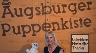 Beim Klimaschutz setzt Bayern auf ein breites Bündnis mit den Bürgern. Gemeinsam mit dem Klima-Maskottchen, dem Eisbär-Mädchen Nanuk, hat Umweltministerin Ulrike Scharf in der Augsburger Puppenkiste die Klimawoche gestartet. Allein während der 8. Bayerischen Klimawoche finden bis 26. Juli bayernweit rund 70 Veranstaltungen statt, um für den Klimaschutz zu werben.