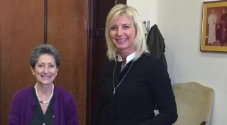 Die Bayerische Umweltministerin Ulrike Scharf tauschte sich bei einem Klimagespräch im Vatikan mit Staatssekretärin Dr. Flaminia Giovanelli über die Folgen des Klimawandels und die Päpstliche Enzyklika ‘Laudato Si‘ aus.
