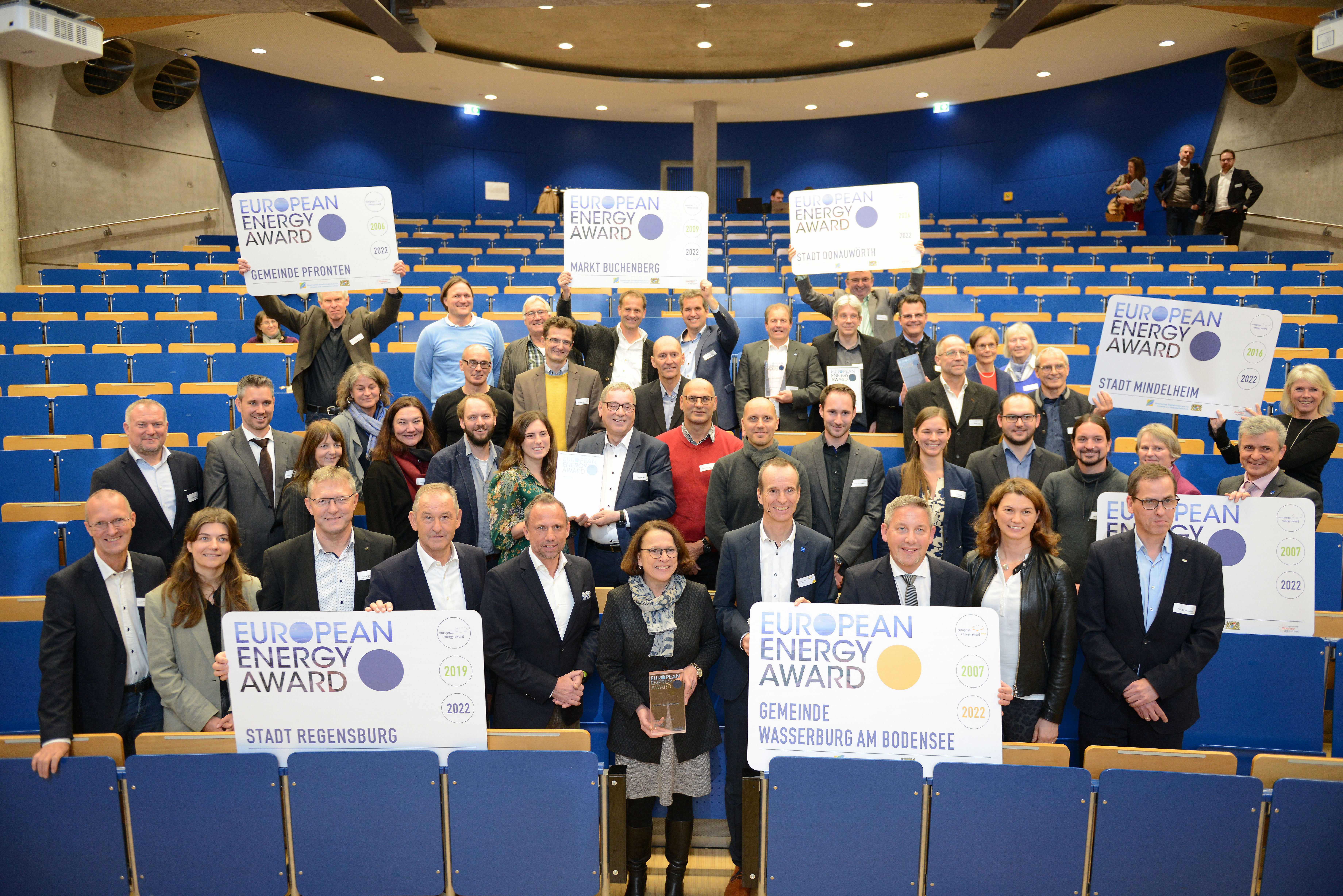 Gruppenbild der Verleihung des European Energy Award 2022; Bild vergrößert sich per Mausklick
