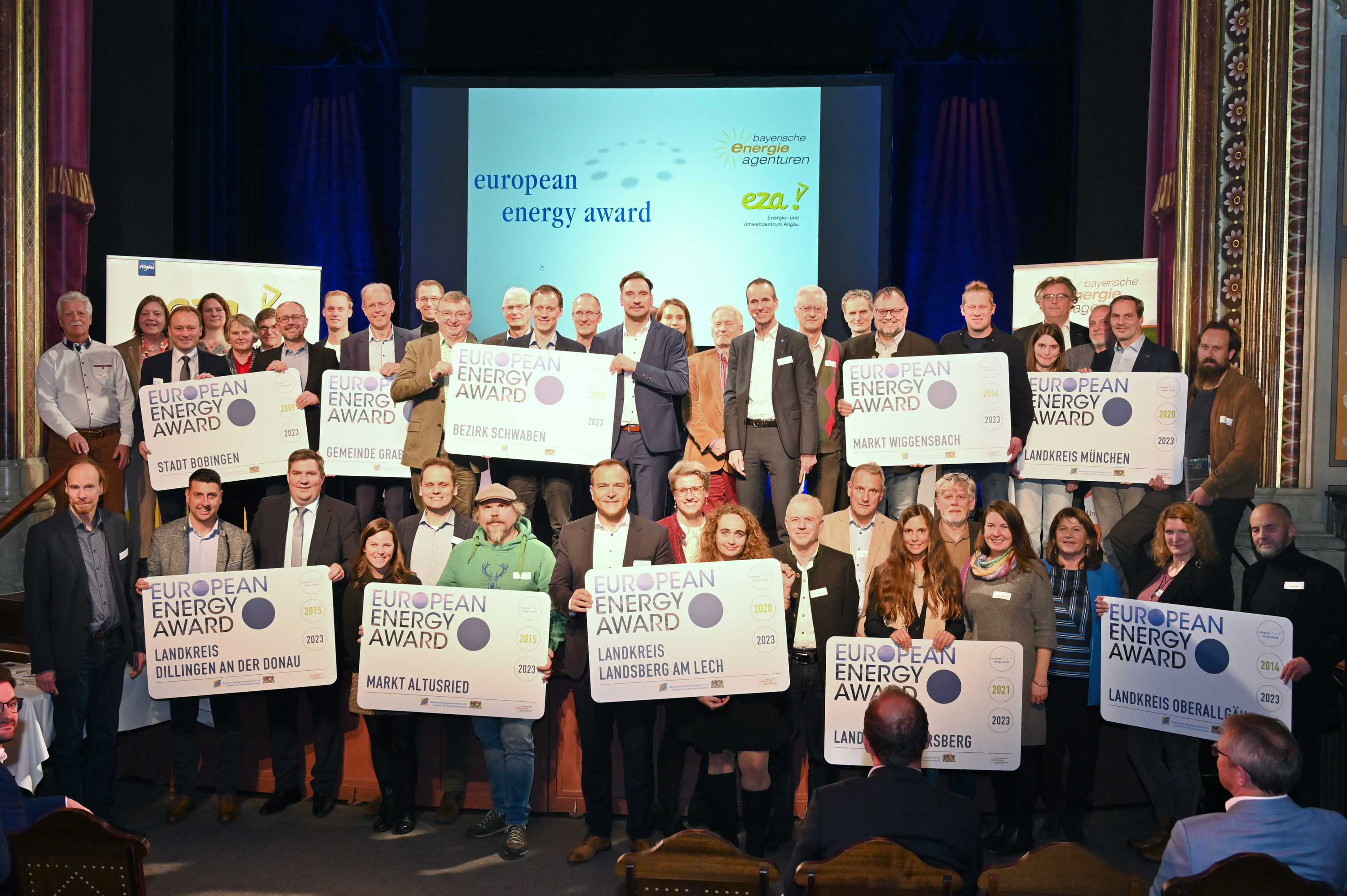 Gruppenbild der Verleihung des European Energy Award 2023; Bild vergrößert sich per Mausklick