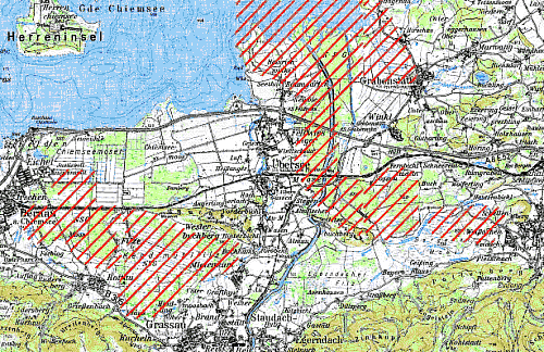 Topographische Karte vom südlichen Chiemgau mit Gebietsschraffuren der Projektflächen zu "Erhalt von Mooren und eines Flußdeltas" sowie "Erhalt von Hochmooren und Lebensräumen des Wachtelkönigs"
