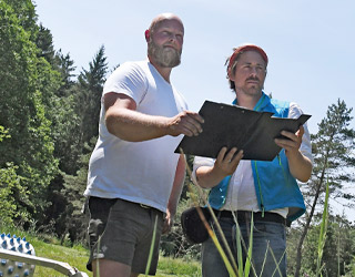Landwirt und Mitarnbeiter der Bayerischen Naturschutzverwaltung