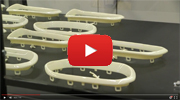 Link zum Video Recycling von Metall-Kunststoffverbunden und Hybrid­werkstoffen, Externer Link zum YouTube-Kanal des Bayerischen Staatsministeriums für Umwelt und Verbraucherschutz
